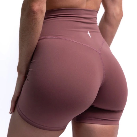 Ironwilled Biker Short in Mauve - Picture 7 of 7